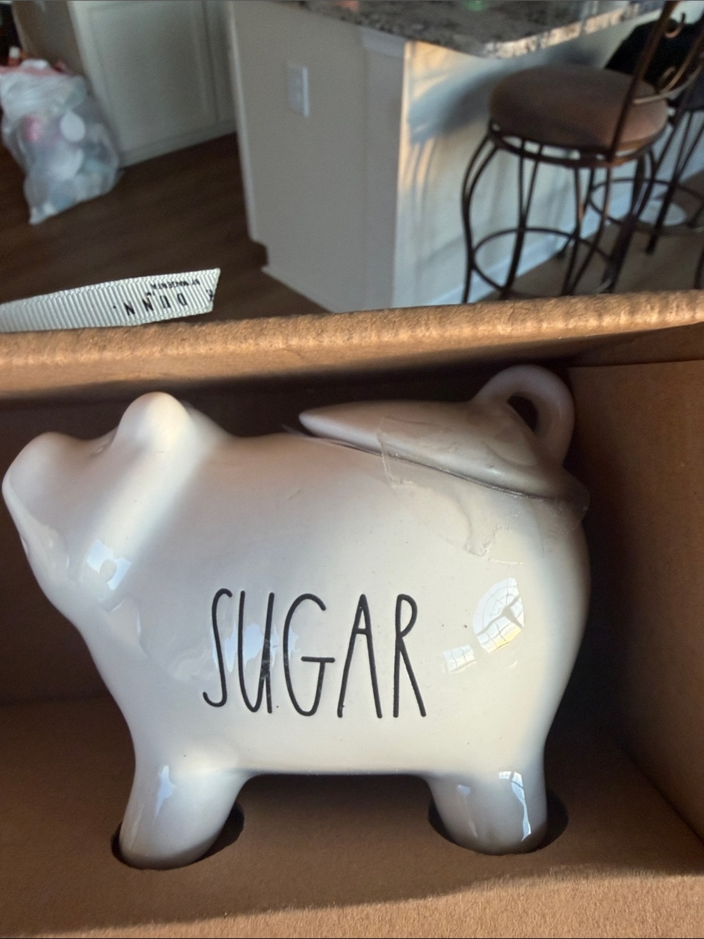 Rae Dunn White Piglet Creamer and Sugar Set - Picture 3 of 4